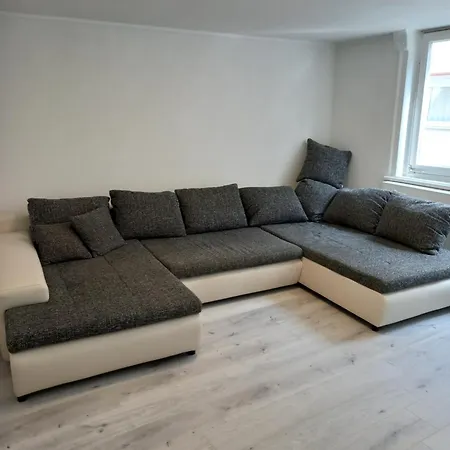 Bremer Strasse Fuer 4 Bis 6 Personen *