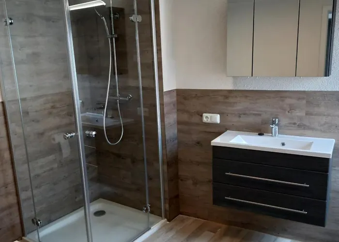 Bremer Strasse Fuer 4 Bis 6 Personen דירה אשווגה